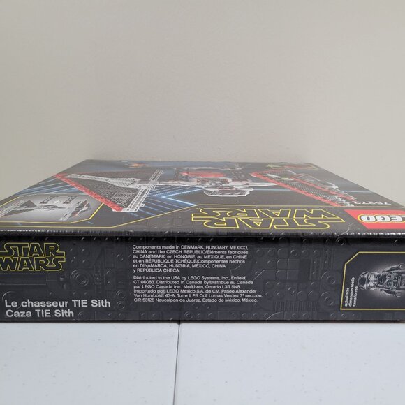 LEGO Star Wars: Tantive IV (75244) - Picture 2 of 16